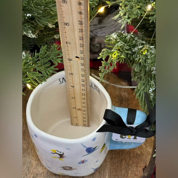 ✨ Brand NEW w/Tags Rae Dunn elf Collection SANTA’S HELPER Mug ✨ - Picture 11 of 12